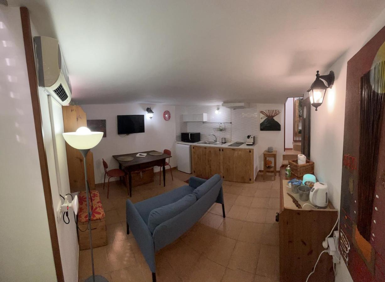 La Casa Di Rocco Apartment Наполи Екстериор снимка